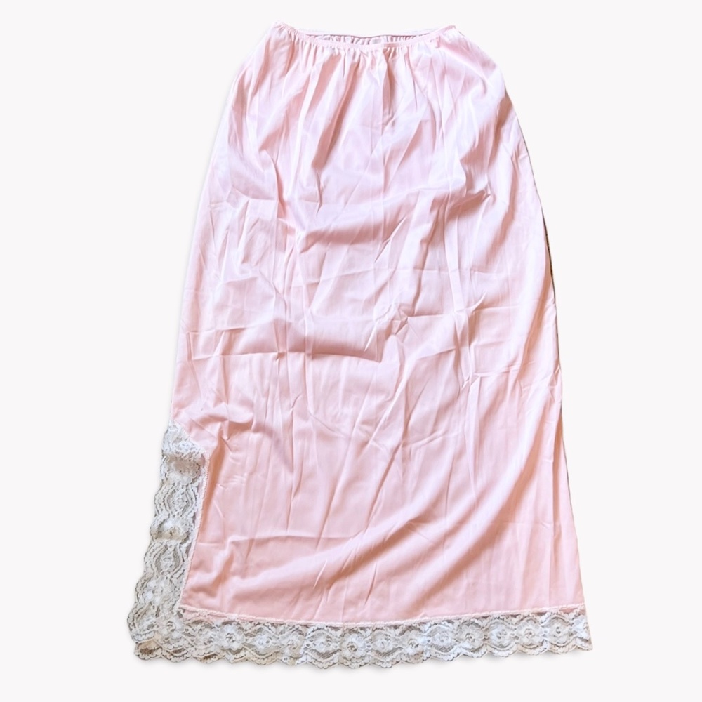 Vintage Fruit of the Loom Light Pink Slip with Lace Trim Sz M